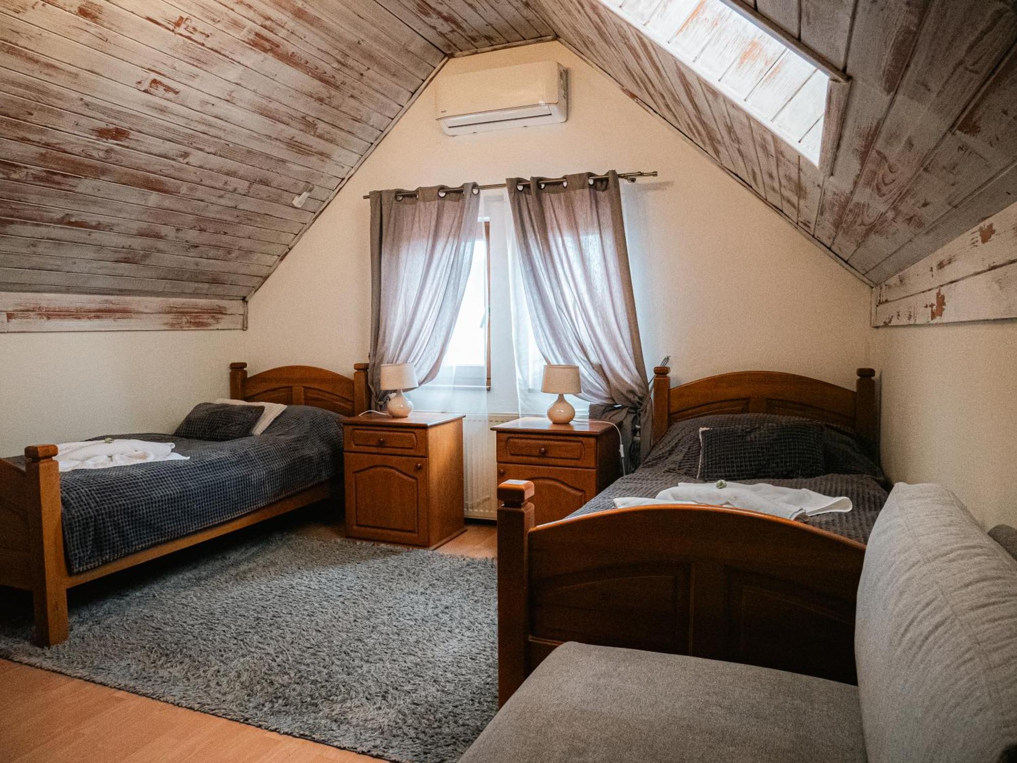Отель U Krba Нитра Экстерьер фото